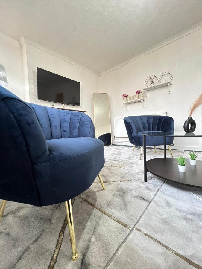 Entire 3 Bedroom Luxury Apartment In London With Private Balcony المظهر الخارجي الصورة