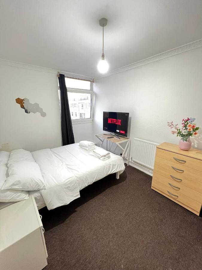 Entire 3 Bedroom Luxury Apartment In London With Private Balcony المظهر الخارجي الصورة